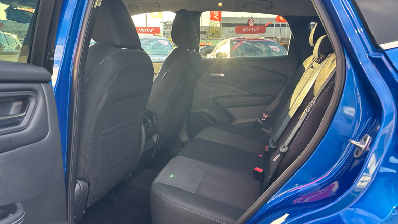 Nissan Qashqai 1.3 DiG-T MH 158 Premiere Edition 5dr Xtronic Petrol Hatchback